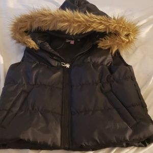 Girls sleeveless jacket